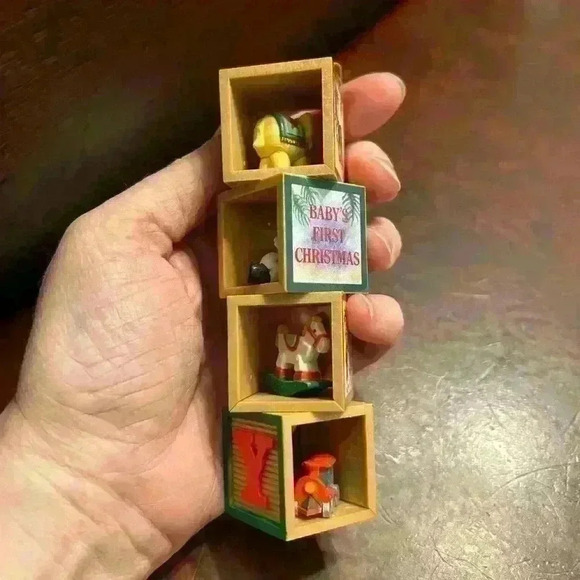 RARE Vintage 1985 Enesco Treasury Baby’s 1st Christmas Block Ornament 4.5” - Picture 2 of 4